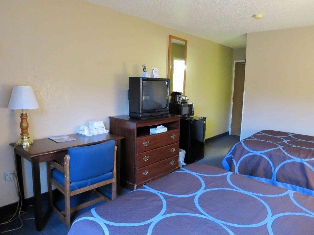 Motel Super 8 By Wyndham Newburgh/West Point Stewart Intl Airport Exterior foto